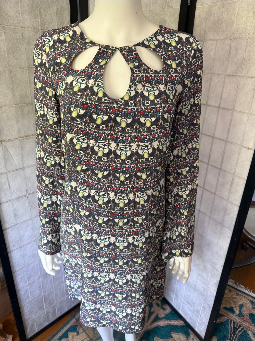 Issa London silk print dress keyhole openings